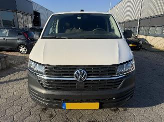 Volkswagen Transporter 2.0 TDI 81KW picture 2
