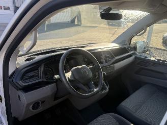Volkswagen Transporter 2.0 TDI 81KW picture 13