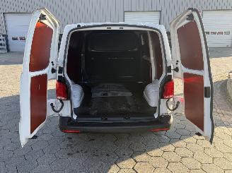 Volkswagen Transporter 2.0 TDI 81KW picture 17