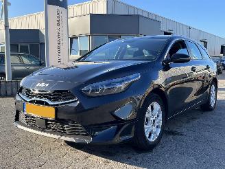 krockskadad bil auto Kia Ceed Sportswagon 1.0 T-GDi DynamicLine 2023/12