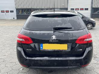 Peugeot 308 SW 1.2 PureTech Blue Lease Executive picture 5