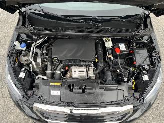 Peugeot 308 SW 1.2 PureTech Blue Lease Executive picture 7