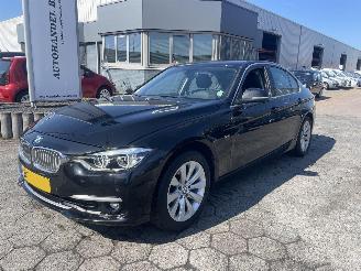 damaged passenger cars BMW 3-serie 320i Edition Luxury Line Purity Executive 2018/3