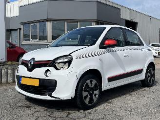 Damaged car Renault Twingo 1.0 SCe Collection 2016/6