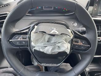 Peugeot e-208 EV Active 50 kWh picture 16