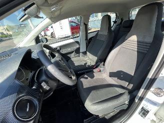Volkswagen Up! 1.0 BMT move up! picture 18