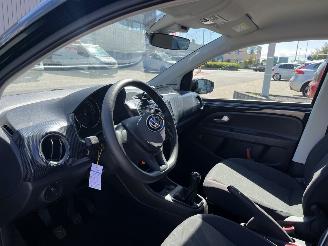Volkswagen Up! 1.0 picture 13