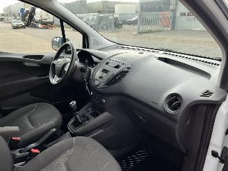Ford Transit Courier Van 1.5 TDCI Trend Duratorq S&S picture 11