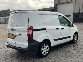 Ford Transit Courier Van 1.5 TDCI Trend Duratorq S&S picture 4