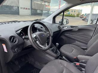 Ford Transit Courier Van 1.5 TDCI Trend Duratorq S&S picture 12