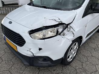Ford Transit Courier Van 1.5 TDCI Trend Duratorq S&S picture 9