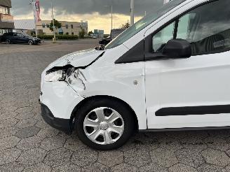 Ford Transit Courier Van 1.5 TDCI Trend Duratorq S&S picture 8