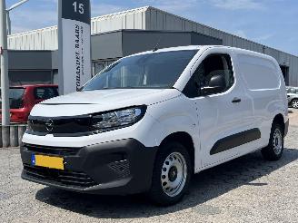 skadebil bedrijf Opel Combo 1.5 BlueHDi 100 S&S L2 2024/11