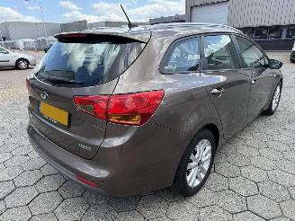 Kia Cee d Sportswagon 1.0 T-GDi First Edition picture 4