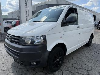 krockskadad bil bedrijf Volkswagen Transporter 2.0 TDI L1H1 T800 Baseline 2014/2