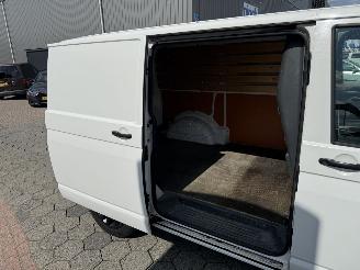 Volkswagen Transporter 2.0 TDI L1H1 T800 Baseline picture 12