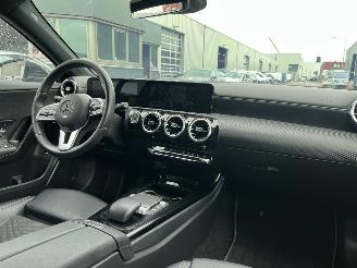 Mercedes A-klasse 250 e Premium AUTOMAAT picture 11