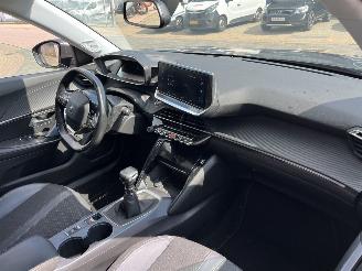 Peugeot 2008 1.2 PureTech Blue Lease Allure picture 10