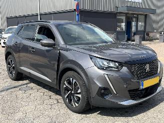 Peugeot 2008 1.2 PureTech Blue Lease Allure picture 3