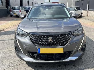 Peugeot 2008 1.2 PureTech Blue Lease Allure picture 2