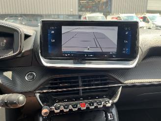 Peugeot 2008 1.2 PureTech Blue Lease Allure picture 16