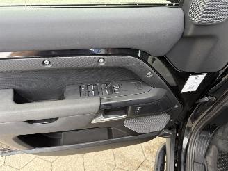 Landrover Defender Urban package 2.0 D240 110 SE picture 9