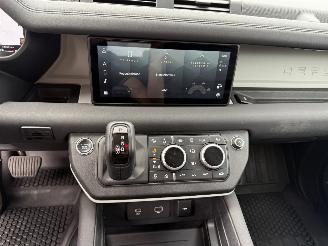 Landrover Defender Urban package 2.0 D240 110 SE picture 17
