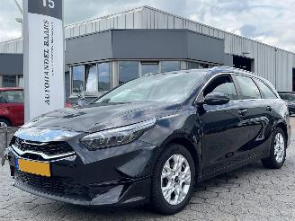 Damaged car Kia Ceed 1.0 T-GDi AUTOMAAT DynamicLine 2022/11