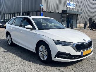 Skoda Octavia Combi 1.0 TSI Ambition picture 3