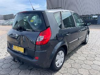 Renault Scenic 1.6-16V Business Line picture 4