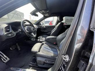 BMW 1-serie 118i High Executive picture 12
