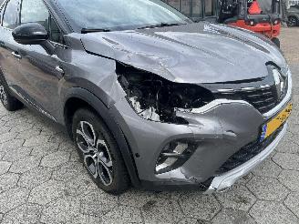 Renault Captur 1.3 TCe 140 Initiale Paris picture 11