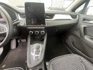 Renault Captur 1.3 TCe 140 Initiale Paris picture 19
