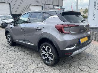 Renault Captur 1.3 TCe 140 Initiale Paris picture 6