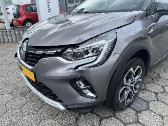 Renault Captur 1.3 TCe 140 Initiale Paris picture 10