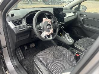 Renault Captur 1.3 TCe 140 Initiale Paris picture 17