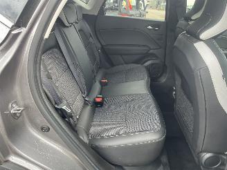Renault Captur 1.3 TCe 140 Initiale Paris picture 13