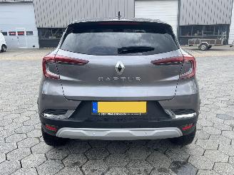Renault Captur 1.3 TCe 140 Initiale Paris picture 5