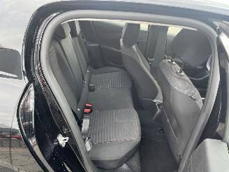 Peugeot 208 1.2 PureTech Active picture 13
