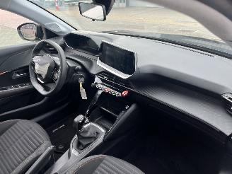 Peugeot 208 1.2 PureTech Active picture 14