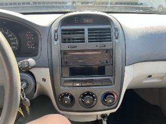 Kia Cerato 1.6-16V LX picture 19