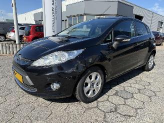 Ford Fiesta 1.6 TDCi ECOnetic Titanium picture 3