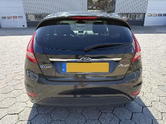 Ford Fiesta 1.6 TDCi ECOnetic Titanium picture 5