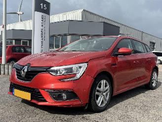 uszkodzony samochody osobowe Renault Mégane Estate 1.3 TCe Limited AUTOMAAT 2019/4