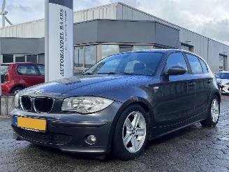 skadebil auto BMW 1-serie 116i High Executive 2005/10