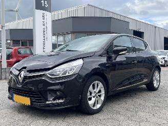 Coche accidentado Renault Clio 0.9 TCe Limited 2016/11