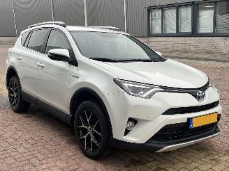 Schadeauto Toyota Rav-4 2.5 Hybrid Style 2016/4