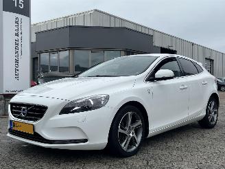 Unfallwagen Volvo V-40 2.0 D4 Kinetic 2015/1