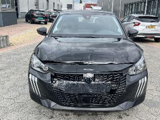 Peugeot 208 1.2 PureTech 75 Style picture 2