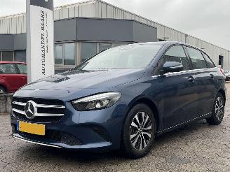 skadebil auto Mercedes B-klasse 200 Solution Plus AUTOMAAT 2019/8